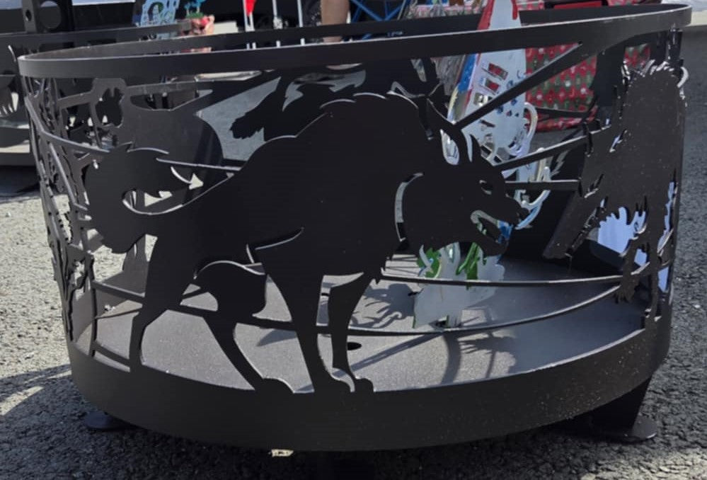 Firepit Ring - Howling Wolf with Base & Feet